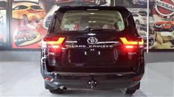 تۆیۆتا لاند کروزەر